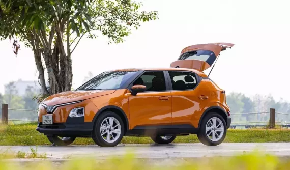 VinFast VF5 Plus tăng giá niêm yết, chi phí thuê pin hàng tháng của VF3 đắt hơn đến 1 triệu đồng