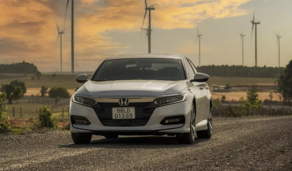 10 mẫu ô tô bán kém nhất Việt Nam trong tháng 12/2024: Honda Accord ế vẫn hoàn ế