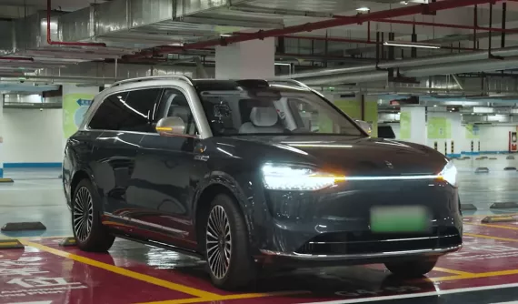 Hãng điện thoại Huawei triển khai dự án thí điểm đỗ xe tự động tại sân bay