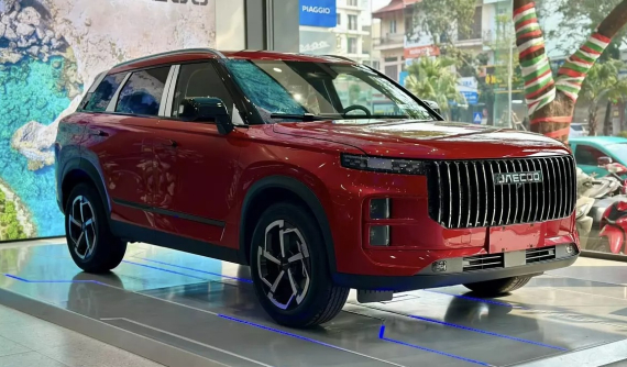 Ngắm hình ảnh "bằng xương, bằng thịt" của Jaecoo J7 tại đại lý Việt, giá từ 729 triệu đồng