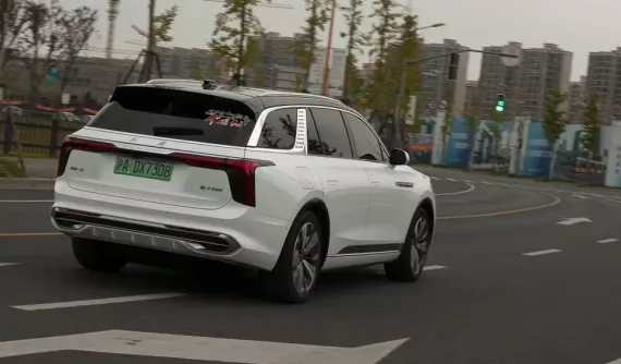 Xe điện chiếm gần 9% tổng số xe ô tô của Trung Quốc