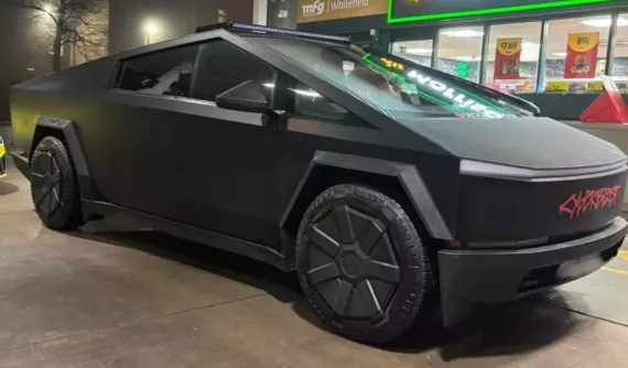 Xe bán tải điện Tesla Cybertruck không được hoan nghênh ở Anh, nếu cảnh sát bắt gặp sẽ thu giữ