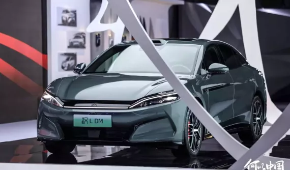 BYD Han L sẽ có tính năng sạc kép, từ 16% đến 100% chỉ trong 24 phút