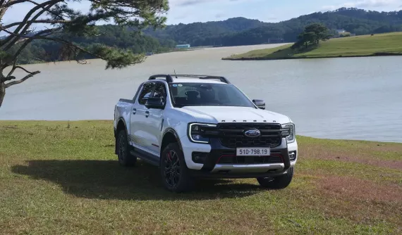 Doanh số xe bán tải tháng 12/2024: Ford Ranger không hổ danh là "ông hoàng phân khúc"