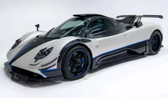 Liệu chiếc xe siêu phẩm Pagani Zonda Riviera này có được bán hơn 11 triệu đô la?