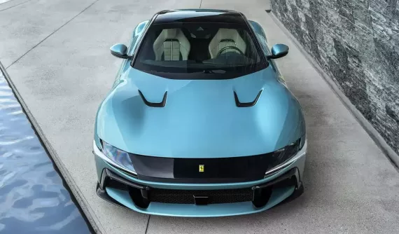 Ferrari "lời to" trong năm 2024 nhờ bán gần 14.000 chiếc siêu xe cho các đại gia toàn cầu