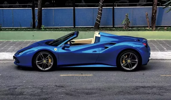 Cận cảnh siêu xe mui trần Ferrari 488 Spider mới tái xuất