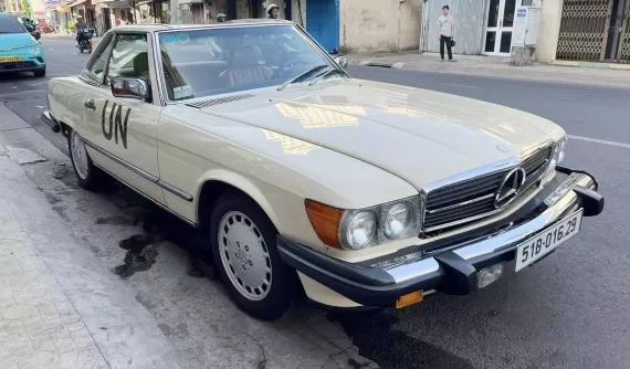 Săn cho bằng hết hàng độc lạ ở Việt Nam, "Qua" Vũ âm thầm tậu xe Mercedes-Benz 380SL