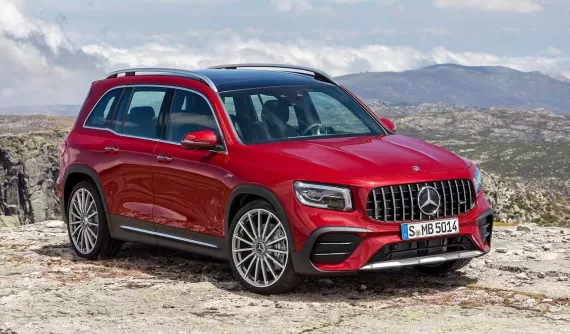 Mercedes-Benz giảm giá đến 130 triệu đồng cho xe để giải phóng hàng tồn