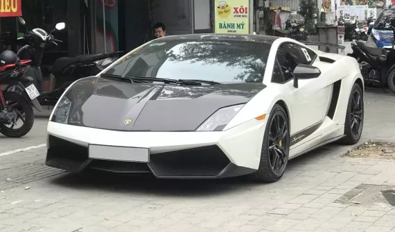 Doanh nhân Hà Nội 1 tình yêu với Lamborghini Gallardo Superleggera độc nhất Việt Nam