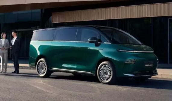 Xe MPV chạy hoàn toàn bằng điện Geely Galaxy LEVC L380 “Land Airbus” trình làng