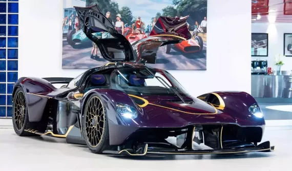 Chiếc Aston Martin Valkyrie gần 100 tỷ đồng này rất thú vị nhưng không thể về Việt Nam