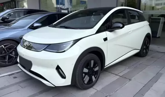 Cận cảnh BYD Dolphin 2025 mới ra mắt tại Trung Quốc