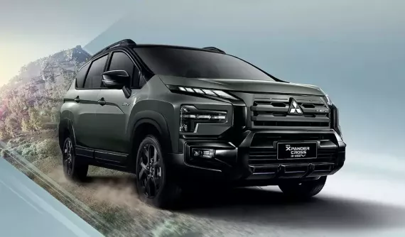 Mitsubishi Xpander và Xpander Cross có thêm phiên bản Play mới với ngoại hình khỏe khoắn hơn