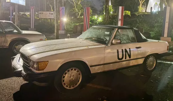 Có gì hay ở chiếc xe Mercedes-Benz 560 SL hơn 2 tỷ đồng mới xuất hiện tại Tây Nguyên?