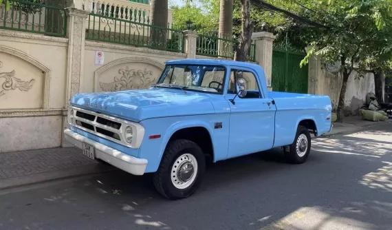 Xe bán tải Dodge D100 hàng độc tại Việt Nam