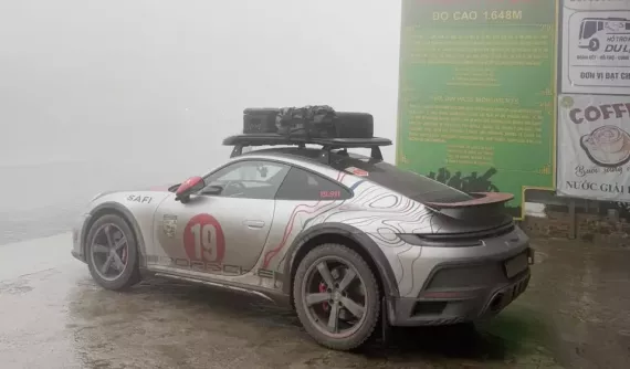 Hành trình "phượt" Trung Quốc lần 3 của chủ xe Porsche 911 Dakar: Trở ngại đầu tiên trên đèo Pha Đin sương mù dày đặc