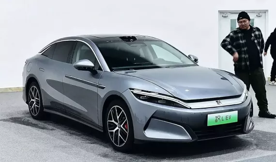 BYD ra mắt nền tảng ô tô điện mới, cho phép sạc pin nhanh như đổ xăng