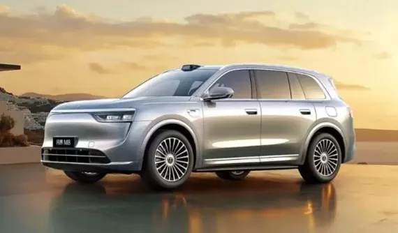 Aito M8 "bán chạy như tôm tươi" tại hàng xóm của Việt Nam: "Ăn xăng" chỉ 0,52 lít/100km ít hơn cả xe máy