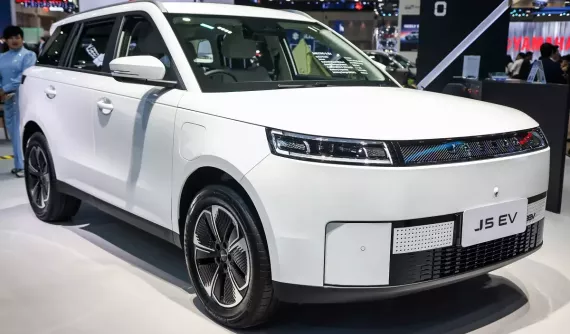 "Mục sở thị" Jaecoo J5 EV - SUV điện với thiết kế như Range Rover Evoque