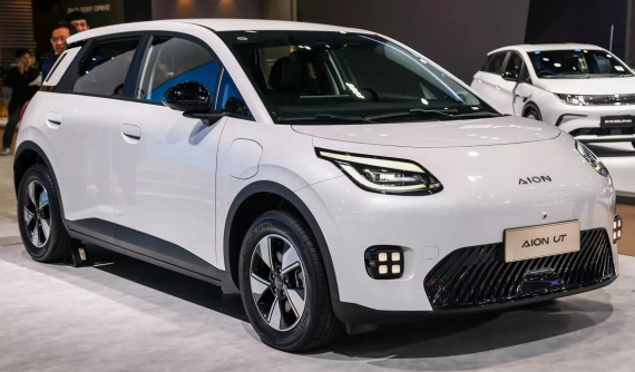 GAC Aion UT ra mắt Đông Nam Á, phả hơi nóng lên BYD Dolphin
