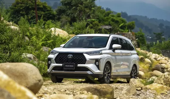 Không chỉ hỗ trợ 50% thuế trước bạ, khách hàng hưởng lợi lớn khi mua xe Toyota trong tháng 4