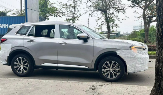 Ford Territory phiên bản mới xuất hiện trên đường phố Việt Nam, ngày ra mắt không còn xa