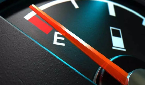 Đèn nhiên liệu báo sáng, ô tô của bạn còn đi được bao xa?