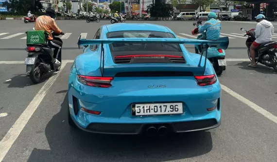 Porsche 911 GT3 RS mang màu sơn thời trang Miami bất ngờ tái xuất sau nhiều năm ở ẩn