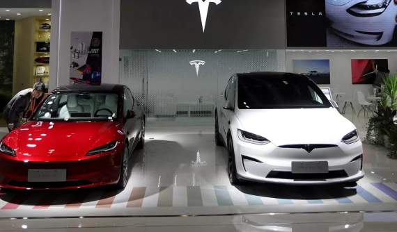 Tesla ngừng nhận đơn đặt hàng mới cho hai mẫu xe nhập Mỹ