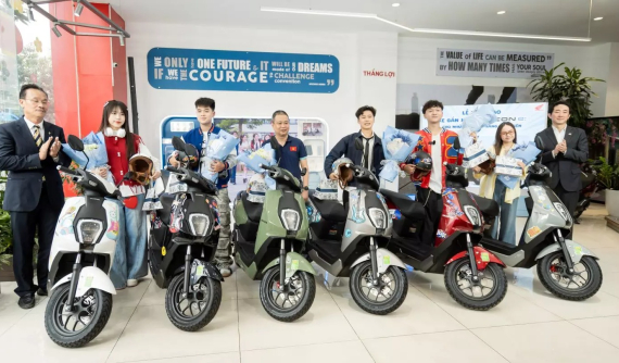 Những chiếc xe máy điện Honda Icon e: đầu tiên tới tay khách hàng Hà Nội