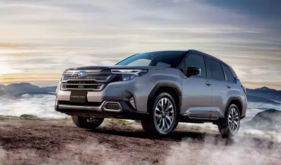 Subaru Forester 2025 là mẫu xe đầu tiên trên thế giới có túi khí bảo vệ người đi xe đạp