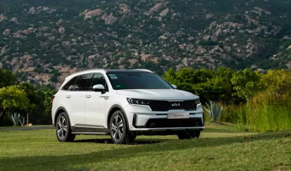 Doanh số SUV hạng D tháng 3/2025: Kia Sorento thụt lùi dù được khuyến mãi hơn 100 triệu đồng