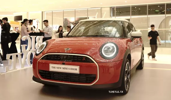 Mini Cooper thế hệ mới chính thức ra mắt Việt Nam với phiên bản 3 cửa và 5 cửa, giá không rẻ