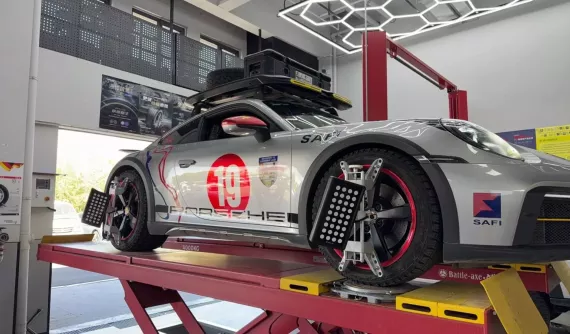 Doanh nhân Hải Phòng chia sẻ Porsche 911 Dakar đã chạm mốc 75.000 km