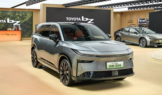 Toyota bZ3X "bán chạy như tôm tươi", 12.000 khách đang xếp hàng chờ nhận xe