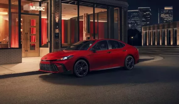 Toyota Camry 2026 ra mắt, thêm phiên bản Nightshade cá tính