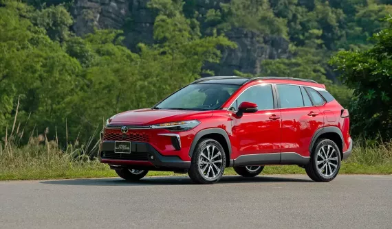 Toyota Việt Nam ưu đãi gần 50 triệu đồng cho hàng loạt mẫu xe trong tháng 5/2025