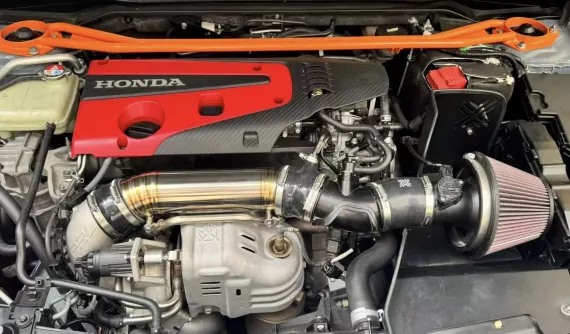 Nhiều khách tìm hỏi mua, chủ xe Honda Civic Type R vô nhẹ đồ chơi cho động cơ "mượt" hơn nữa