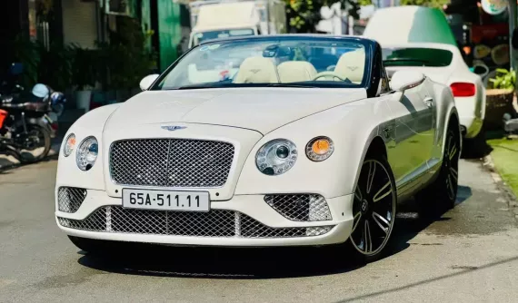 Bentley Continental GTC hơn 17 năm tuổi được chào bán lại 2,5 tỷ đồng