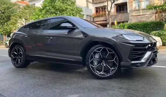 Mới mua Lamborghini Urus được 4 tháng tay chơi xe quận 7 đã nhanh chóng thanh lý xe sau gần 500 km trải nghiệm