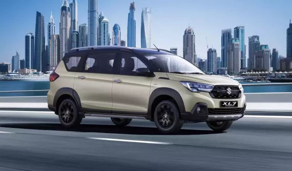 Suzuki tiếp tục giảm giá đến 60 triệu đồng cho 2 mẫu xe XL7 và Jimny