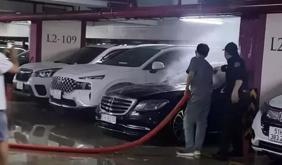 Mercedes-Benz Việt Nam chính thức lên tiếng sau khi nam ca sĩ Duy Mạnh rút đơn kiện