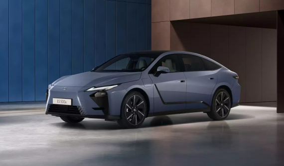 Lexus ES 2026 ôm tham vọng "hất cẳng" BMW 5-Series và Mercedes-Benz E-Class ở châu Âu