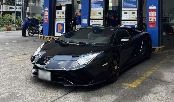 Lamborghini Aventador S của doanh nhân bí ẩn nhất Việt Nam bất ngờ tái xuất
