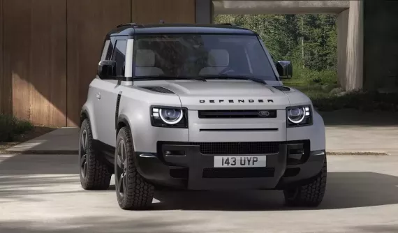 Land Rover Defender 2026 - SUV địa hình hạng sang phong cách và thông minh hơn