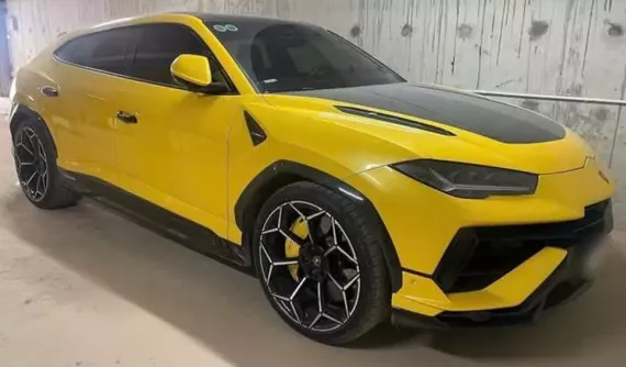 Mới chạy Lamborghini Urus Performante hơn 3.000 km đại gia Việt đã vội rao bán lại