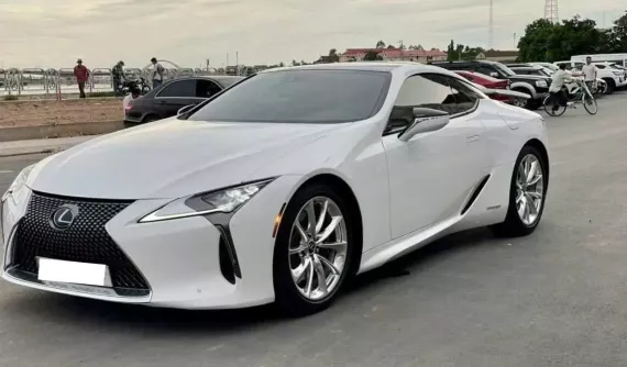 Lexus LC 500h siêu hiếm tại Việt Nam được chào bán gần 6 tỷ đồng