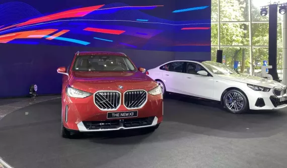 BMW X3 và BMW 5 Series hoàn toàn mới ra mắt tại Việt Nam