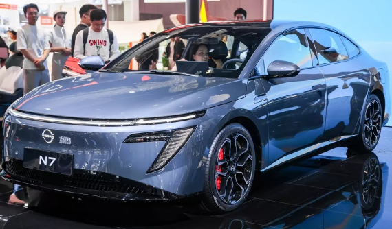 Nissan Primera có thể được hồi sinh, nằm chung phân khúc với Toyota Camry